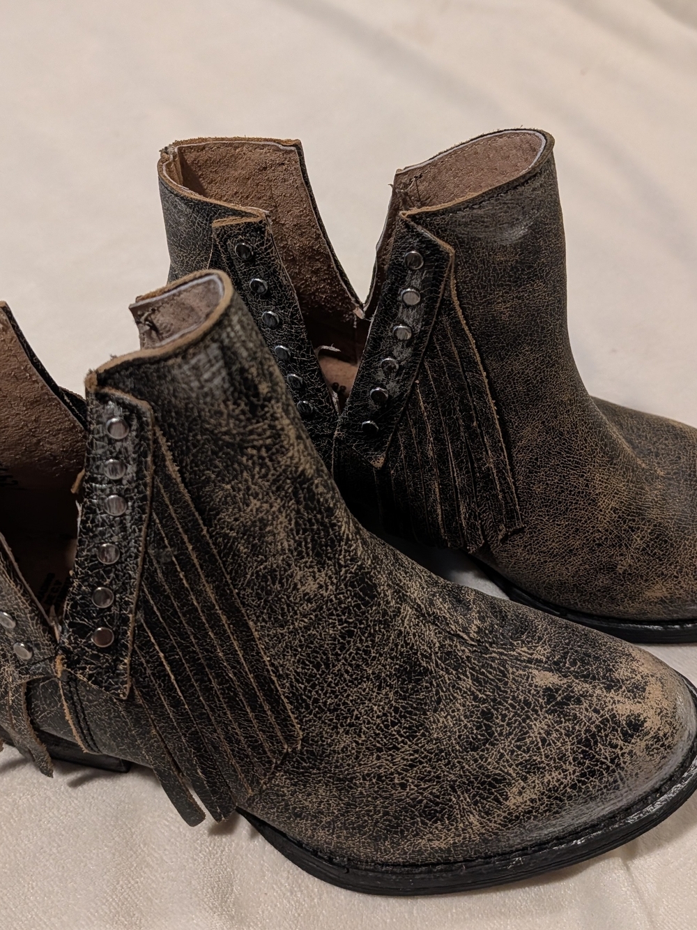 Circle G Distressed Brown Fringe Ankle Booties